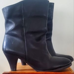 Frye Tina Shorty Cuff Boot, size 11, Black